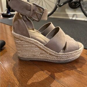 Women's Tan Wedge Sandals